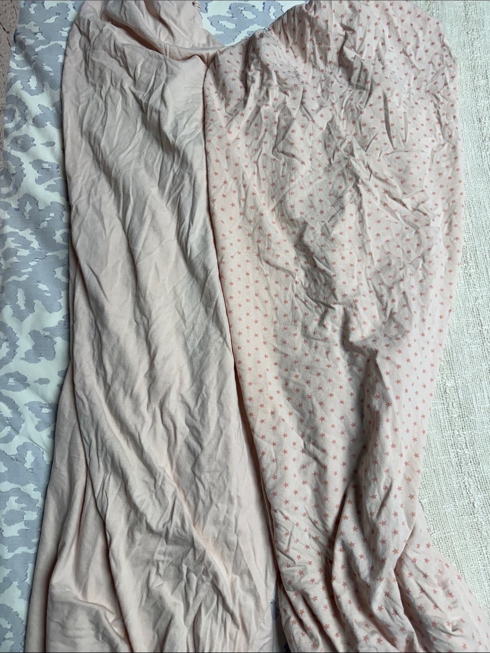 Crate&Kids Blush Pink Fitted Crib Sheet Set with Star Print